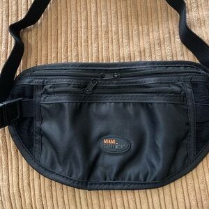 Miami  black fannypack